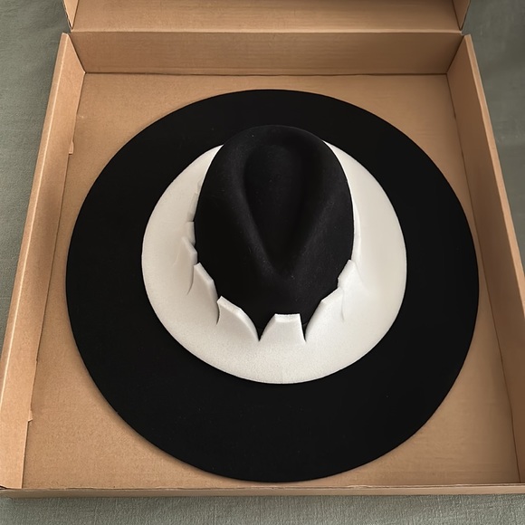 Lack Of Color Montana Midnight Muse II - Picture 3 of 4